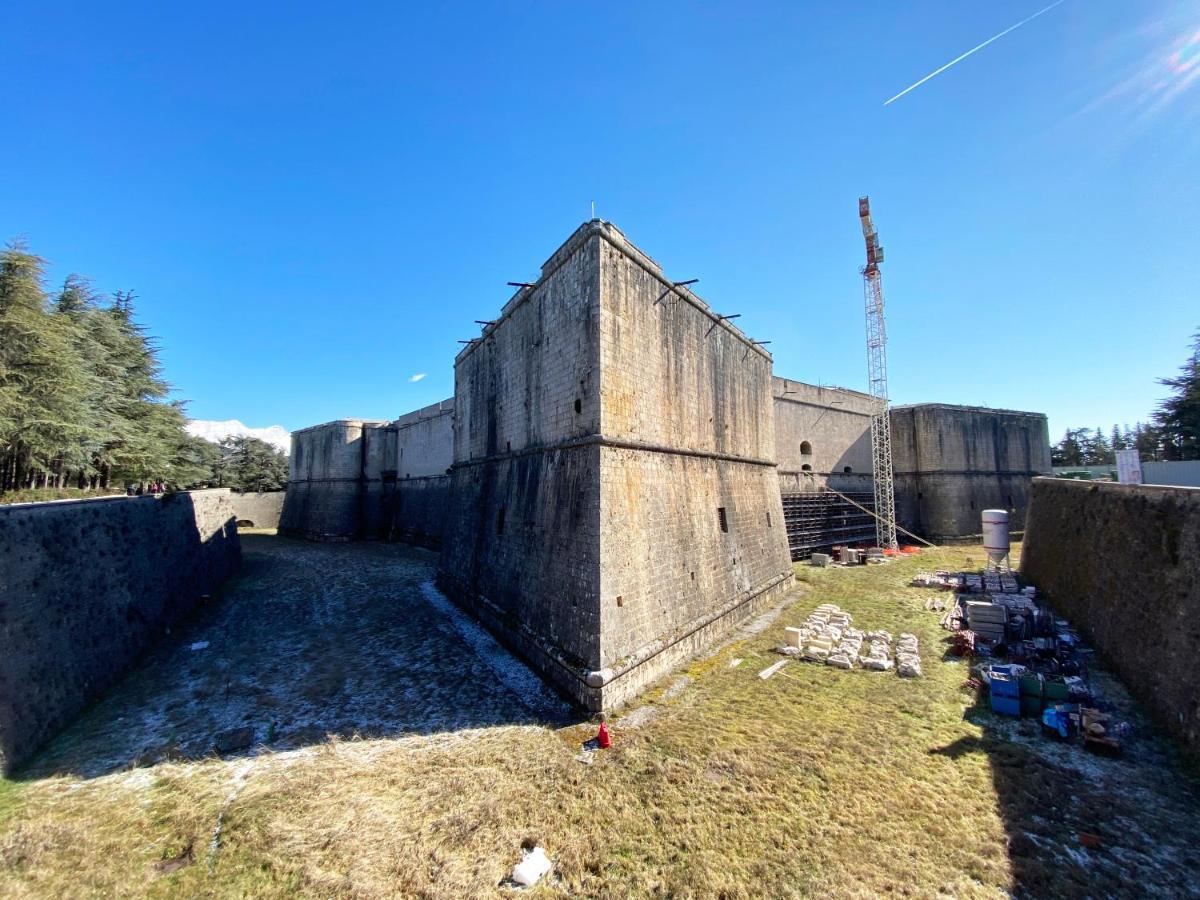 Casa San Bernardino - Private Parking Appartamento LʼAquila Esterno foto
