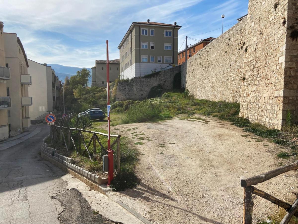 Casa San Bernardino - Private Parking Appartamento LʼAquila Esterno foto